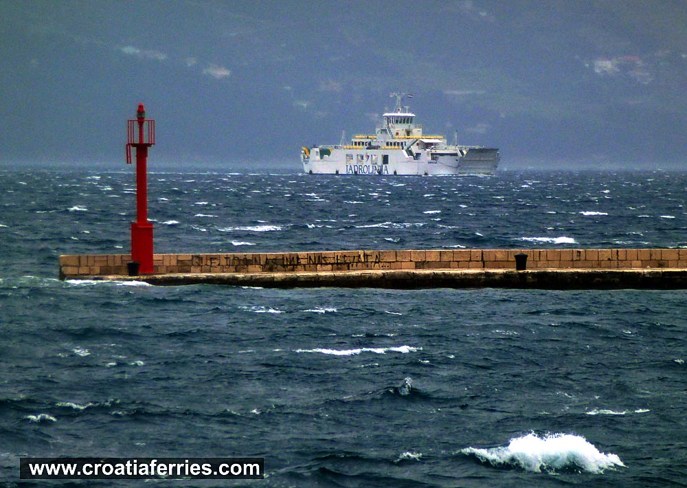 ferry-crossing-channel